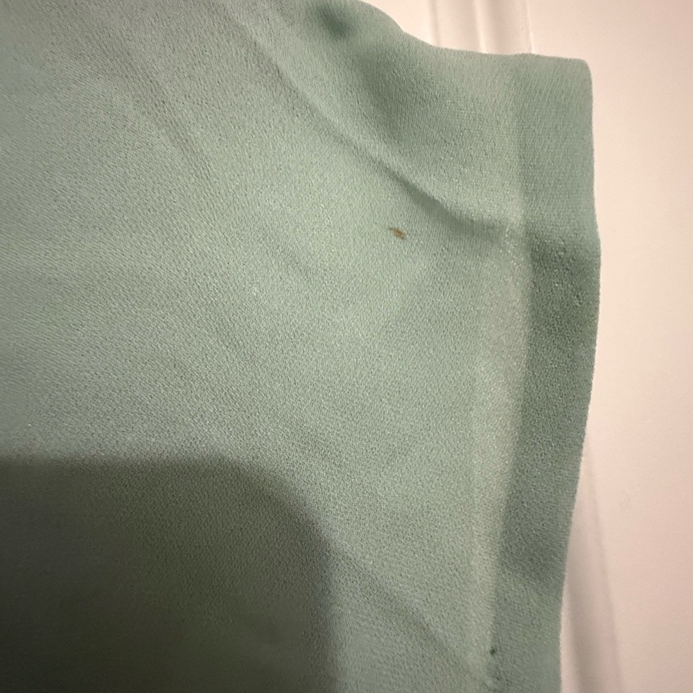 Vince Pleated Mint Green Sleeveless Silk Top Size Small - Picture 9 of 11